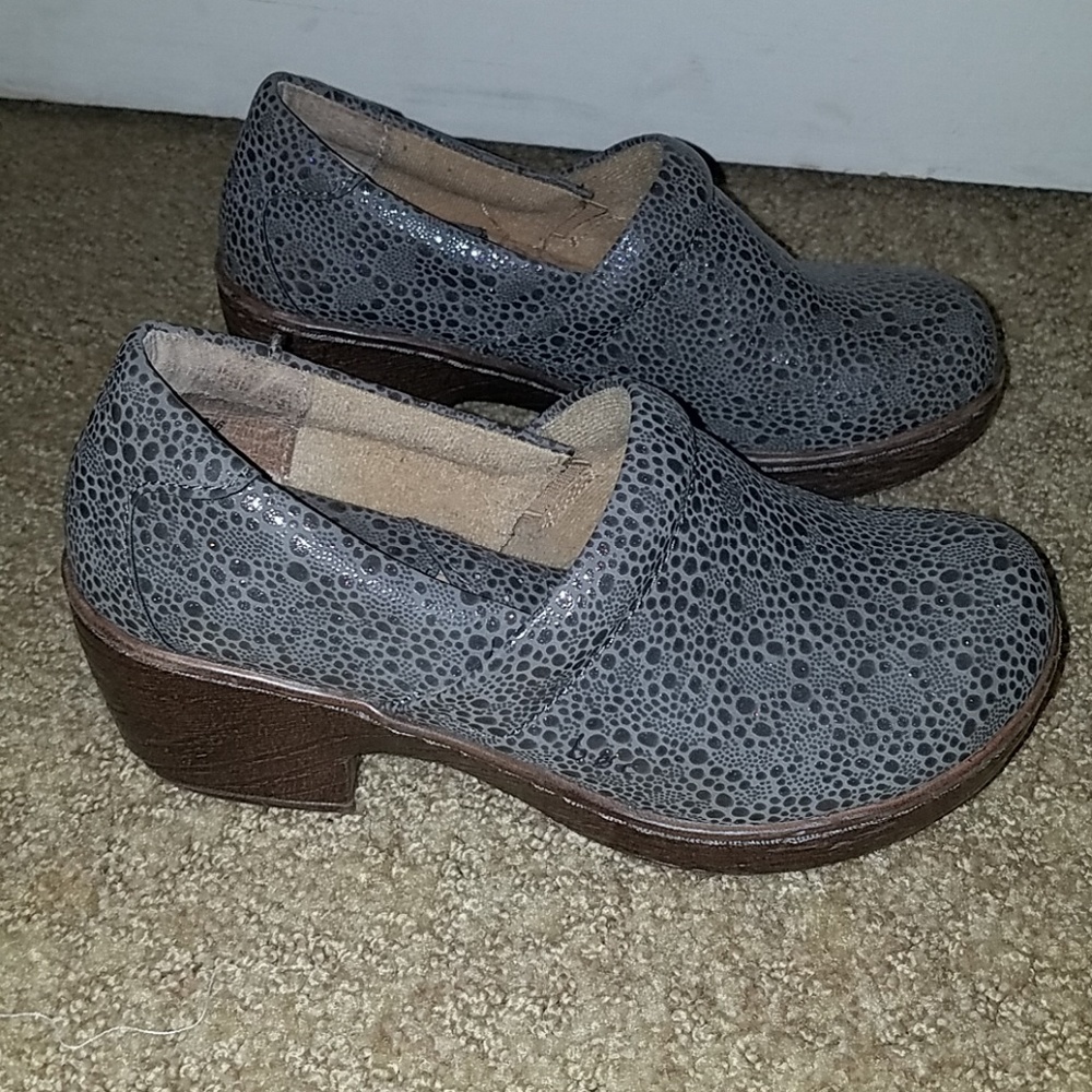 BOC clogs size 6